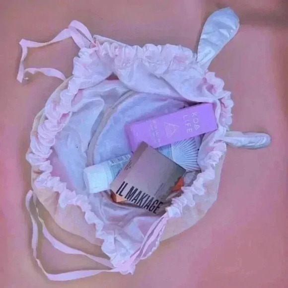 Rabbit Ear Pink Travel Bag - Picture 1 of 2